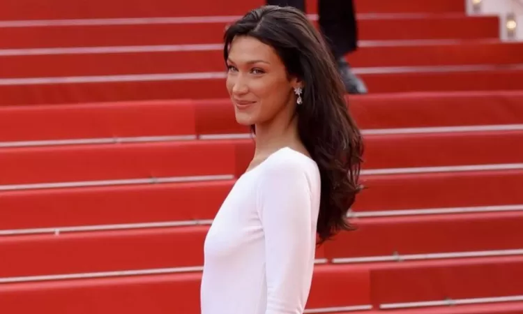 Dior Ganti Bella Hadid dengan Model Israel, Warga Net Serukan Boikot Dior