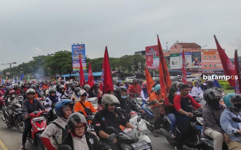 Hari Ini, Buruh Kembali Demo, Perjuangkan Kenaikan UMK Batam Naik 15 Persen