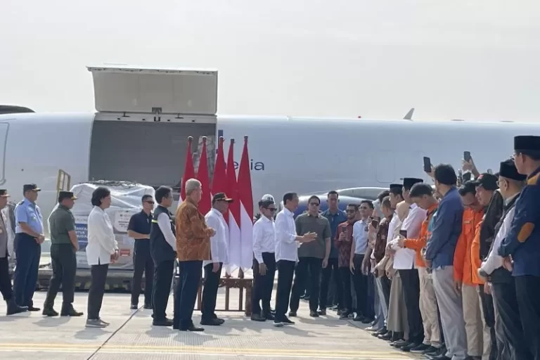 Pengiriman Bantuan 21 Ton Tahap Kedua untuk Palestina Dilepas Jokowi