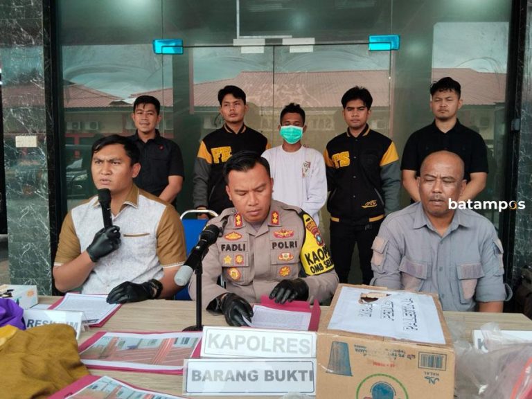 Embat Kotak Infaq Peduli Palestina untuk Beli Rokok