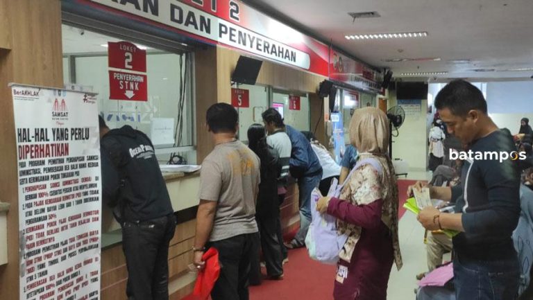 Pekan Terakhir, Antusias Warga Manfaatkan Program Relaksasi Pajak di Samsat Batamcenter Meningkat