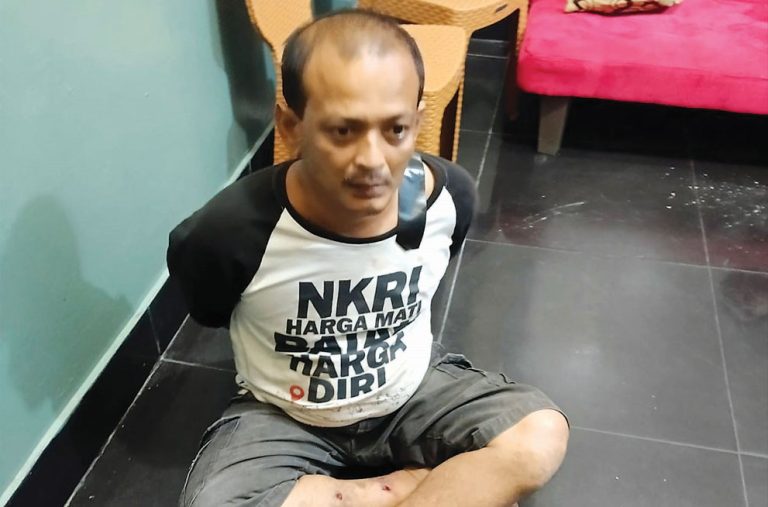 Balita Itu Dipukul dan Dibanting Berulang Kali