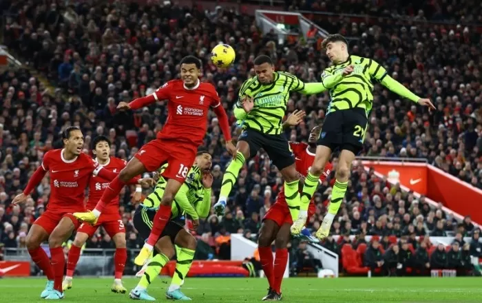 Arsenal Puncaki Klasemen saat Natal