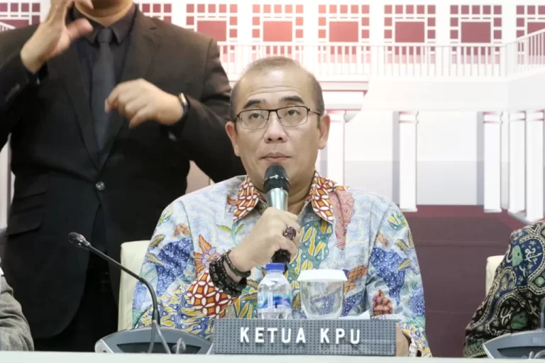 KPU Kumpulkan Tim Paslon Evaluasi Debat Perdana
