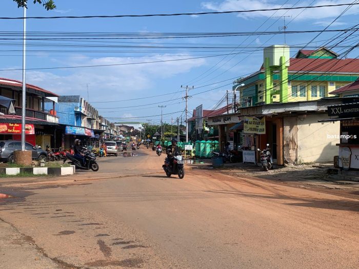 Warga Keluhkan Jalanan di Sei Jang Berdebu