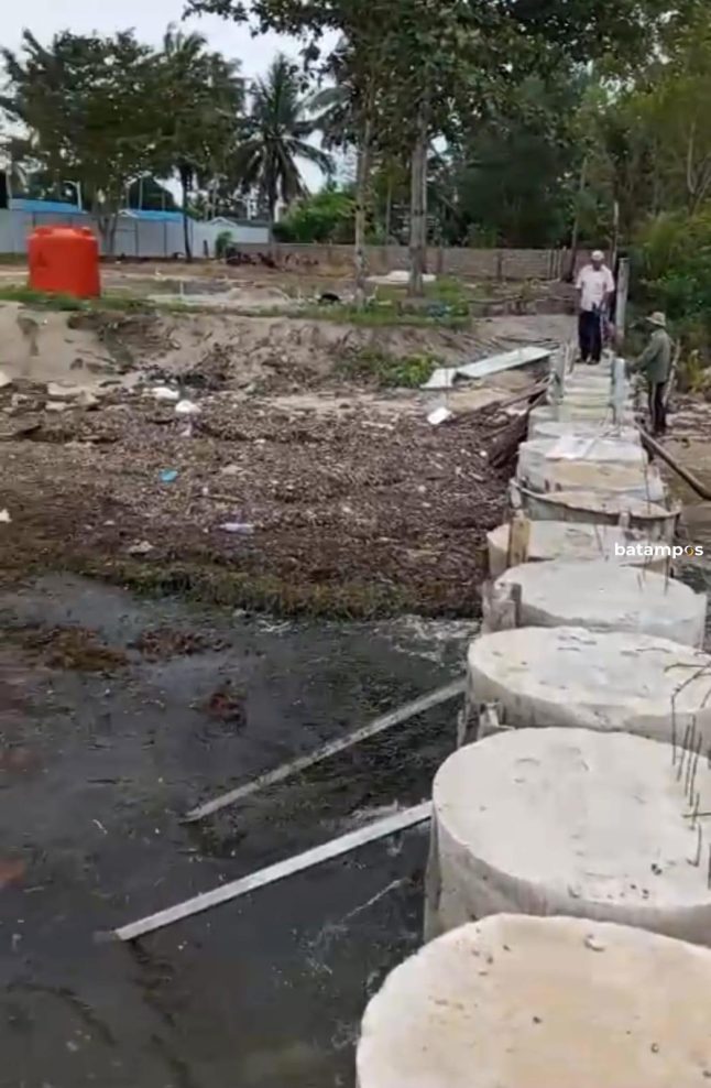 Jika Tidak Masuk Lahan PT. ESCO Village, Warga Desak Cincin Beton Pembatas di Kampung Bugis Dibongkar