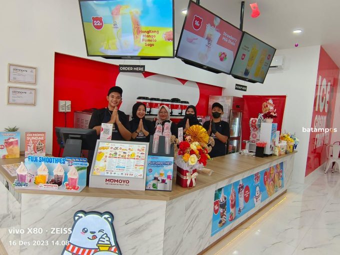 Momoyo Ice Cream dan Fruit Tea Hadir di Karimun, Harga Terjangkau