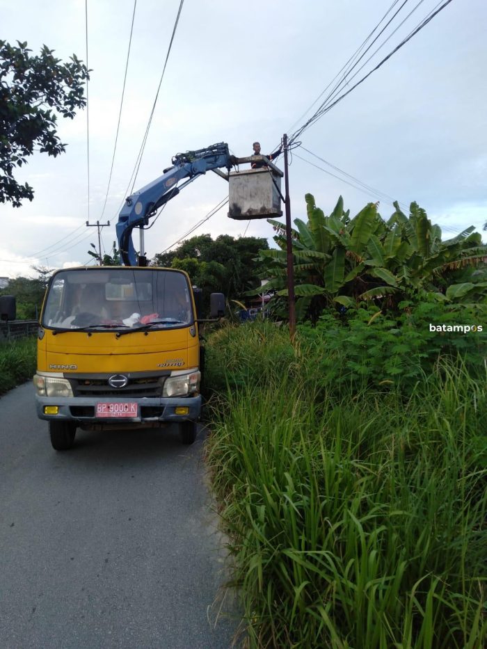 Ribuan Lampu Jalan masih Rusak