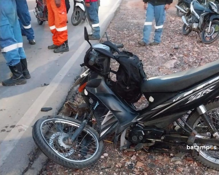 Kecelakaan di Sekupang, Pengendara Motor Tabrak Truk Molen