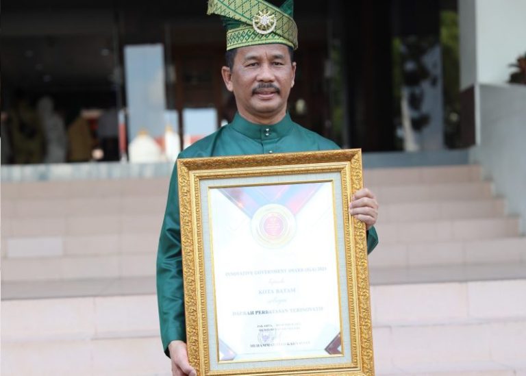 Program Fuel Card JBT Solar Disperindag Batam Raih Penghargaan Nasional