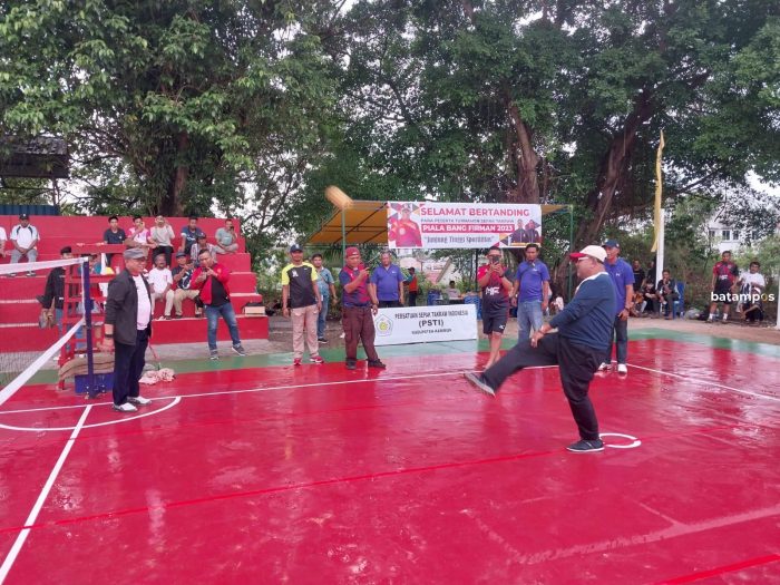Bupati Karimun Buka Turnamen Sepak Takraw
