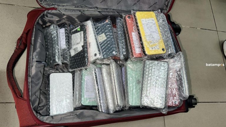 455 iPhone Diamankan di Bandara Hang Nadim, BC Batam: Hasil Joki IMEI