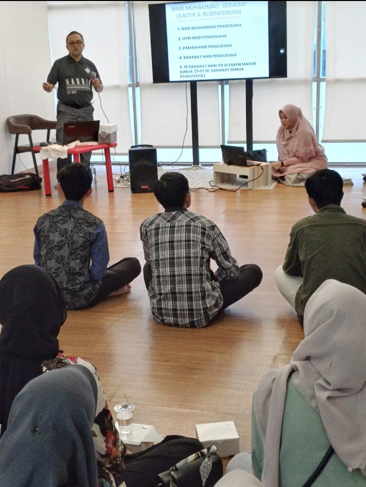 Sukses di Dunia, Sukses di Akhirat, Diskusi Enterpreneur Islami Business Social Communities (BSC) Bersama Mahasiswa
