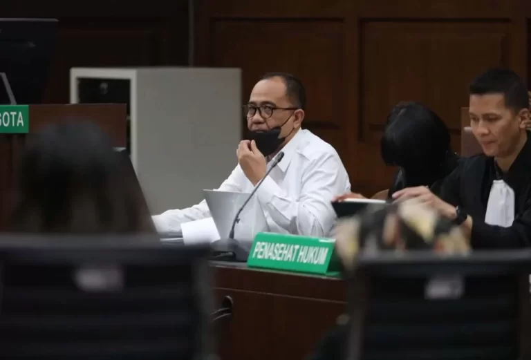 Rafael Alun Dituntut 14 Tahun Pidana Penjara