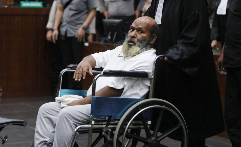 Lukas Enembe Meninggal Dunia Akibat Penyakit Gagal Ginjal