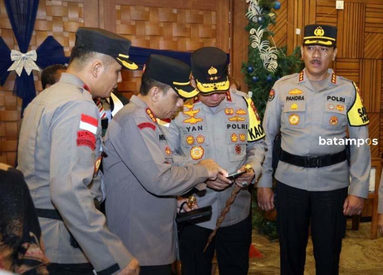 Ibadah Natal di Batam Berjalan Khidmat dan Damai