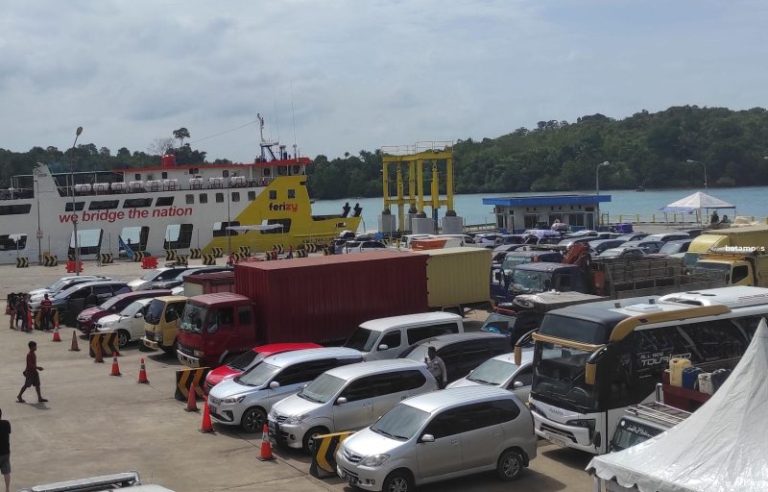 Ratusan Mobil Gunakan Jasa Roro dari Batam ke Jambi dan Riau