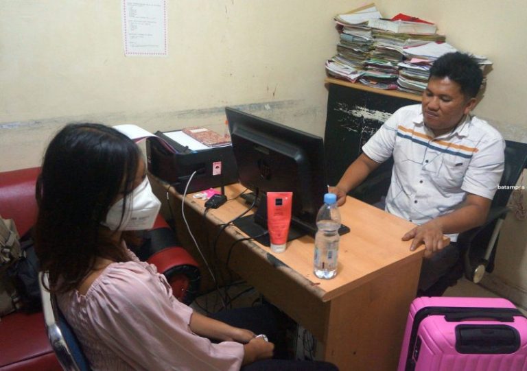 Polisi masih Mengejar Motif Pembunuhan Mantan Direktur RSUD, Polisi Periksa Bunga Secara Intensif