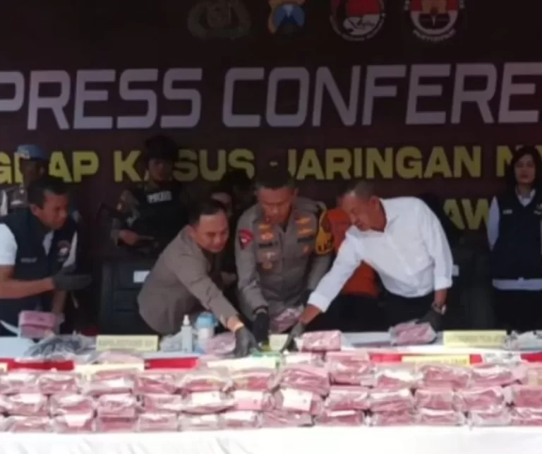 Kelabui Polisi, 144 Kg Sabu-Sabu Dikemas Mirip Teh China