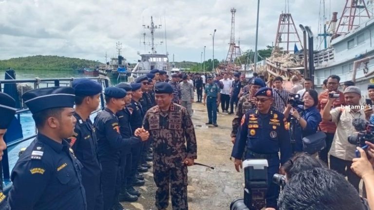 KKP Komitmen Hentikan Penyelundupan BBL ke Vietnam