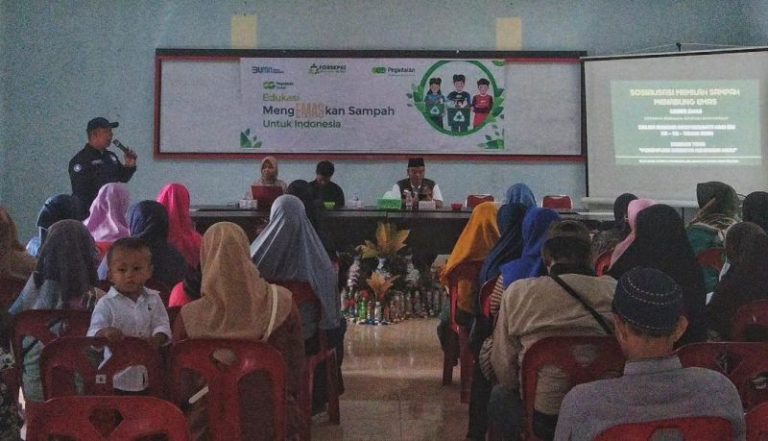 Warga Tanjunguban Kini Bisa Menabung Sampah Menjadi Emas