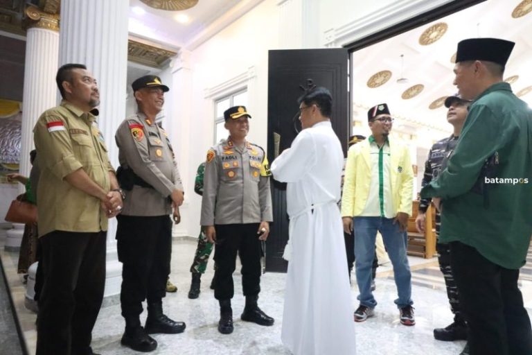 Perayaan Natal di Karimun Berjalan Penuh Khidmat