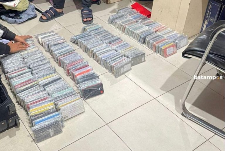 Bea Cukai Sita 455 Ponsel Bekas di Bandara Hang Nadim, Ini Pernyataan PT BIB