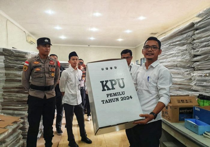 Sebagian Logistik Pemilu 2024 Tahap Kedua Sudah Sampai di Gudang KPU Bintan