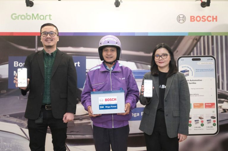 Bosch dan Grab Luncurkan Layanan Ganti Aki Mobil Lewat GrabMart Pertama di Indonesia