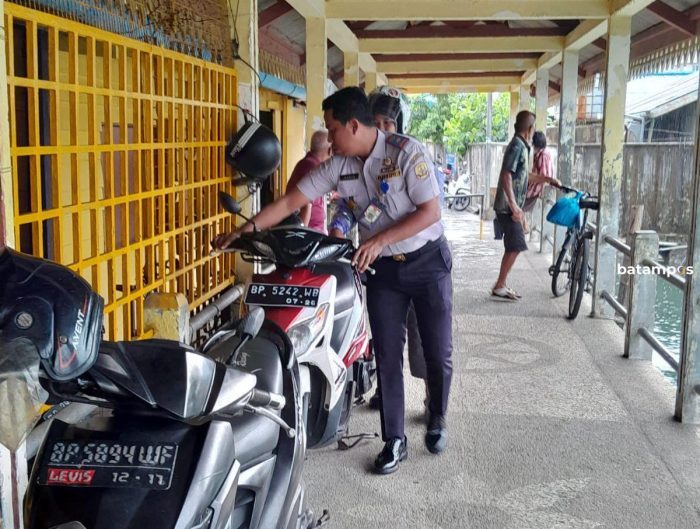 Dishub Tanjungpinang Tertibkan Sepeda Motor di Pelantar Kuning