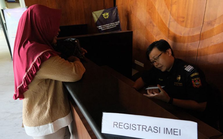 Pendaftaran IMEI di Pelabuhan Batam Membeludak, Antrean  Sampai 2 Jam