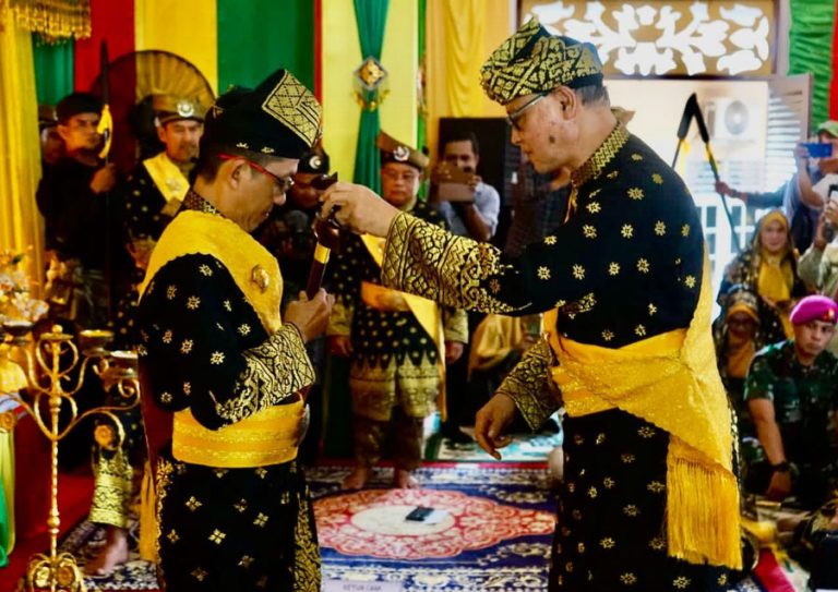 LAM Tanjungpinang Anugerahkan Gelar Adat untuk Hasan