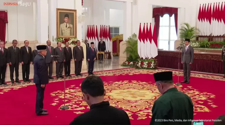 Dilantik di Istana, Irjen Marthinus Hukom Resmi Jadi Kepala BNN