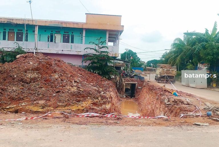 Musim Hujan, Normalisasi Drainase Induk di Batuaji Terus Digesa