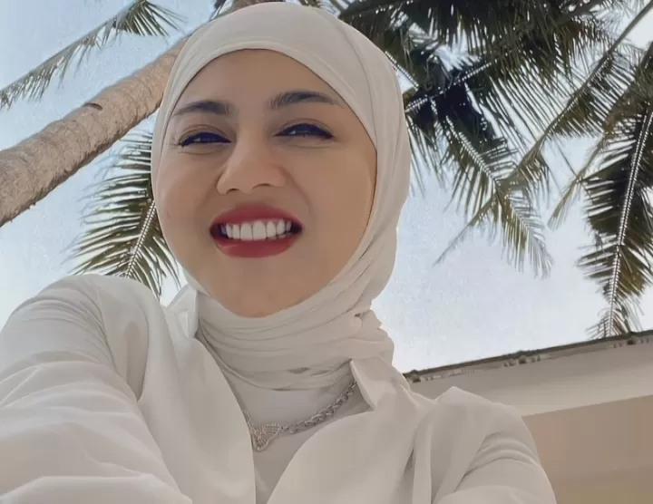 Jenita Janet Fasilitasi Tiga Pasien ODGJ Latihan Vokal dan Rilis Single