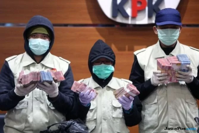 Gubernur Maluku Utara dan Kadis PUPR Terjaring OTT KPK