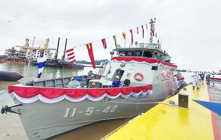 Galangan Batam Bangun Dua Unit Kapal Perang