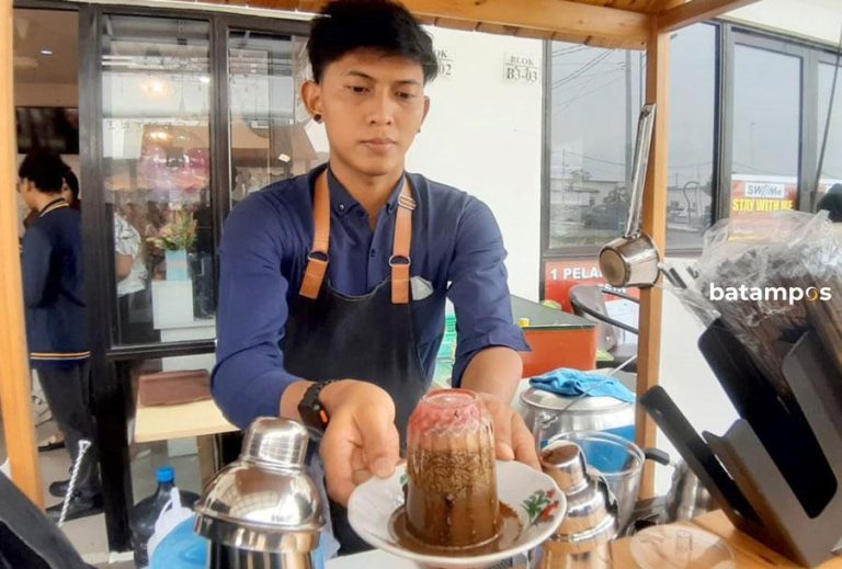 Menikmati Kopi Kosek