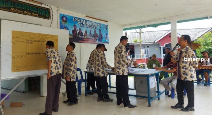 Layaknya Pemilihan Umum, Masyarakat Perumahan Lobam Mas Asri Antusias Ikuti Pemilihan Ketua RW 03 Desa Teluk Sasah