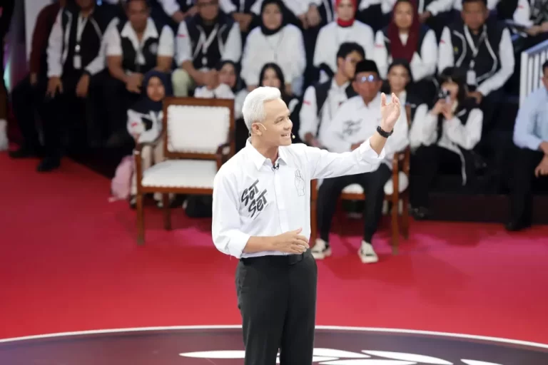 Capres Nomor Urut 3 Kritik Rencana Capres Nomor Urut 2 Bakal Impor 1,5 Juta Ekor Sapi untuk Susu Gratis