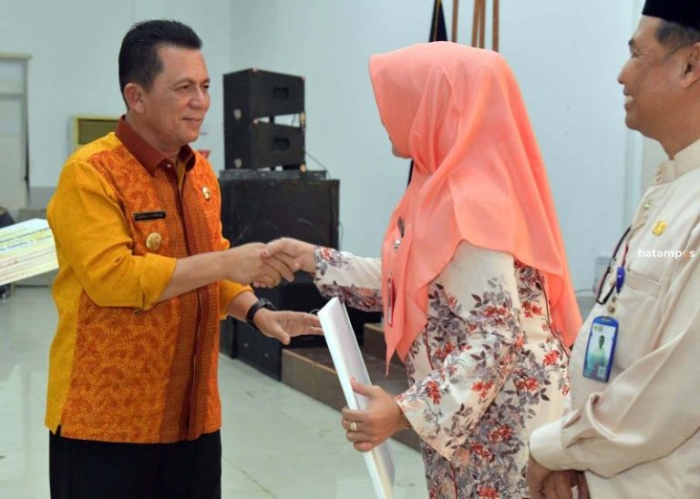 Gubernur Ansar Bertekad Tuntaskan PTK Non ASN Menjadi PPPK Dalam Waktu 3 Tahun