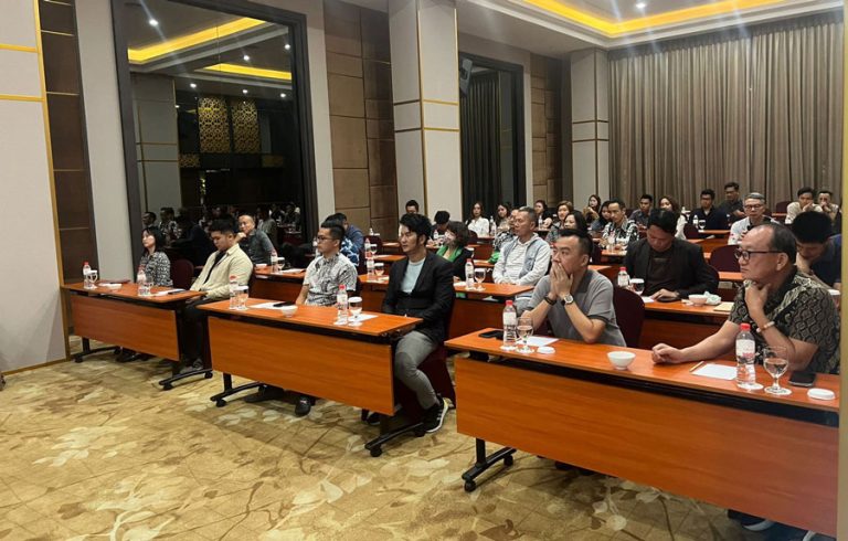IBA Dukung Kemajuan Ekonomi Melalui Seminar Edukasi dan Investasi Bersama Investor Sukses Thailand dan China