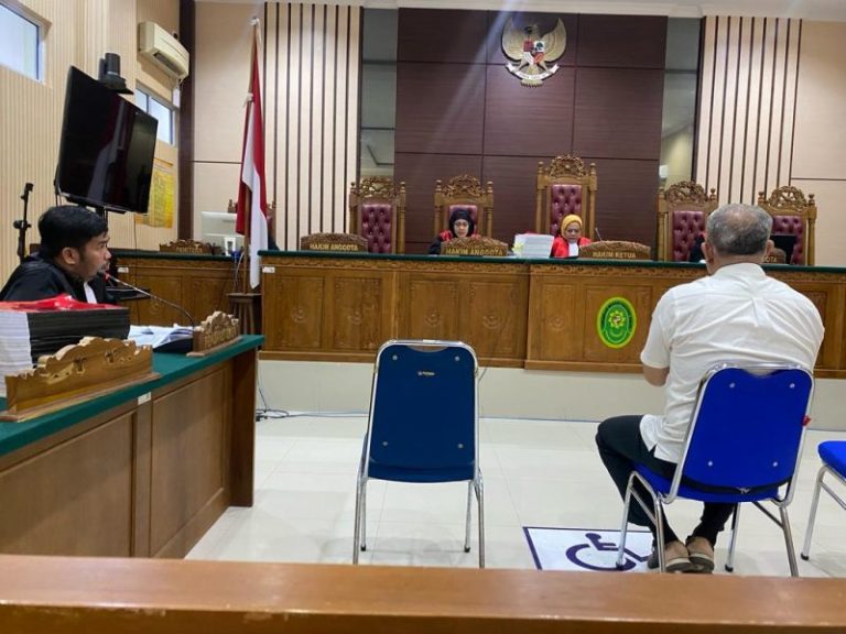 Terbukti Memperkaya Atasan, Raja, Mantan Bendara DPRD Batam Dituntut 2 Tahun Penjara
