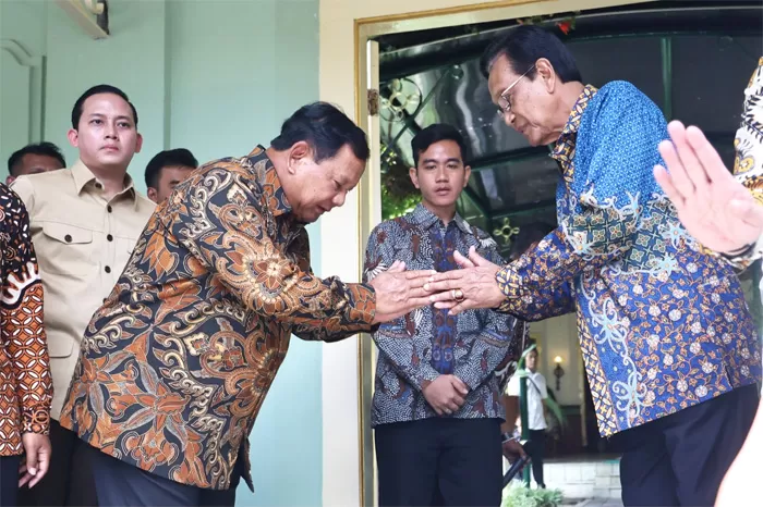 Sultan Hamengkubowo X Pastikan Tak Ada Pembicaraan Politik saat Prabowo dan Gibran Kunjungi Keraton Jogja