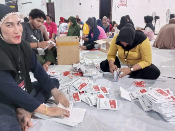 Ada 420 Lembar Surat Suara Pemilu di Karimun yang Rusak
