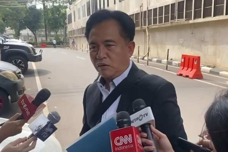 Yusril Ingatkan Soal Bukti Kasus Pemerasan Firli Bahuri