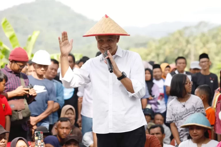 Simulasi Surat Suara Pilpres Hanya 2 Paslon, Ganjar Ingatkan KPU Bersikap Profesional