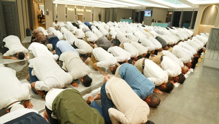 Tutup Tahun 2023 dan Sambut Tahun 2024, BSI Gelar Sujud Syukur dan Zikir Bersama