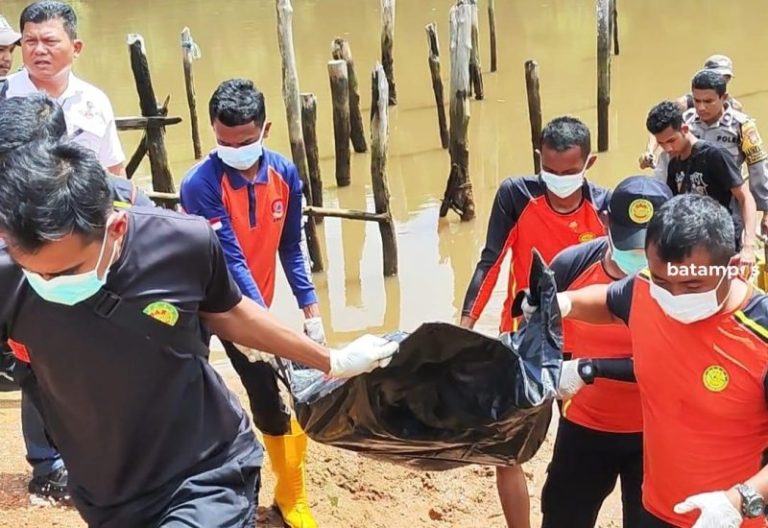 Mayat di Aliran Sungai Sudip Dompak, Diduga Anak yang Hilang Terseret Arus Parit