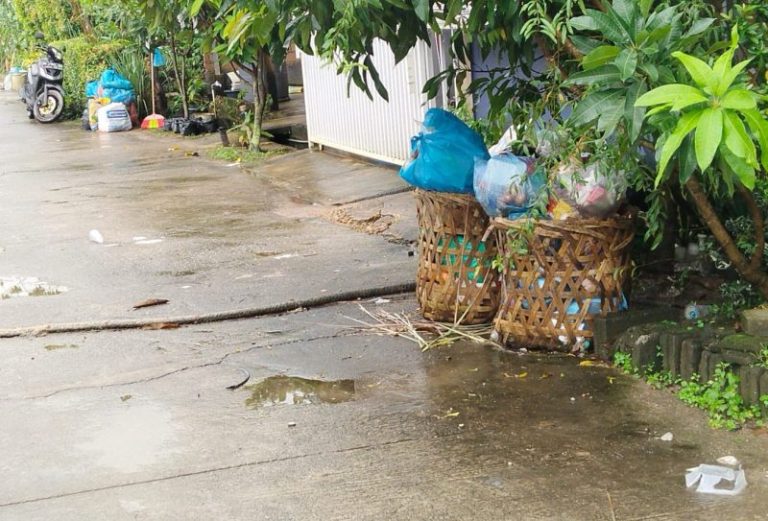 Sampah Perumahan di Tanjunguncang Tiga Pekan Tidak Diangkut